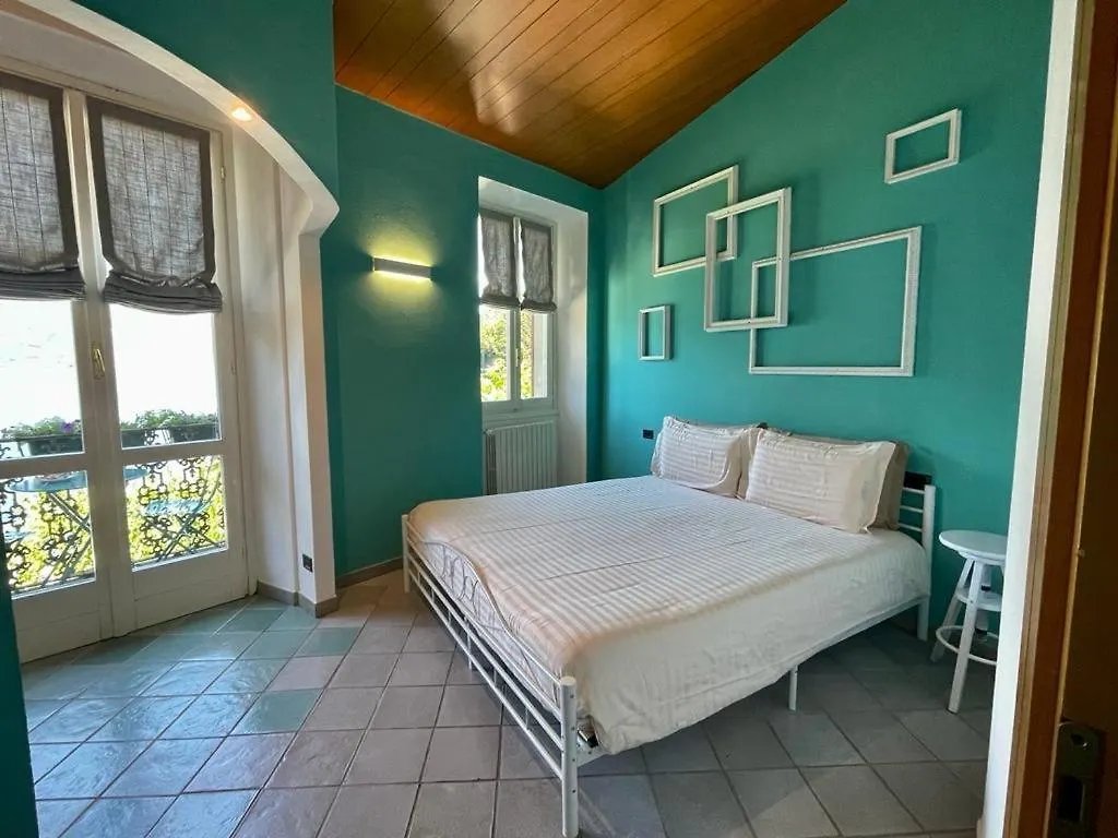 Divina Vita Apartments ヴァレンナ イタリア