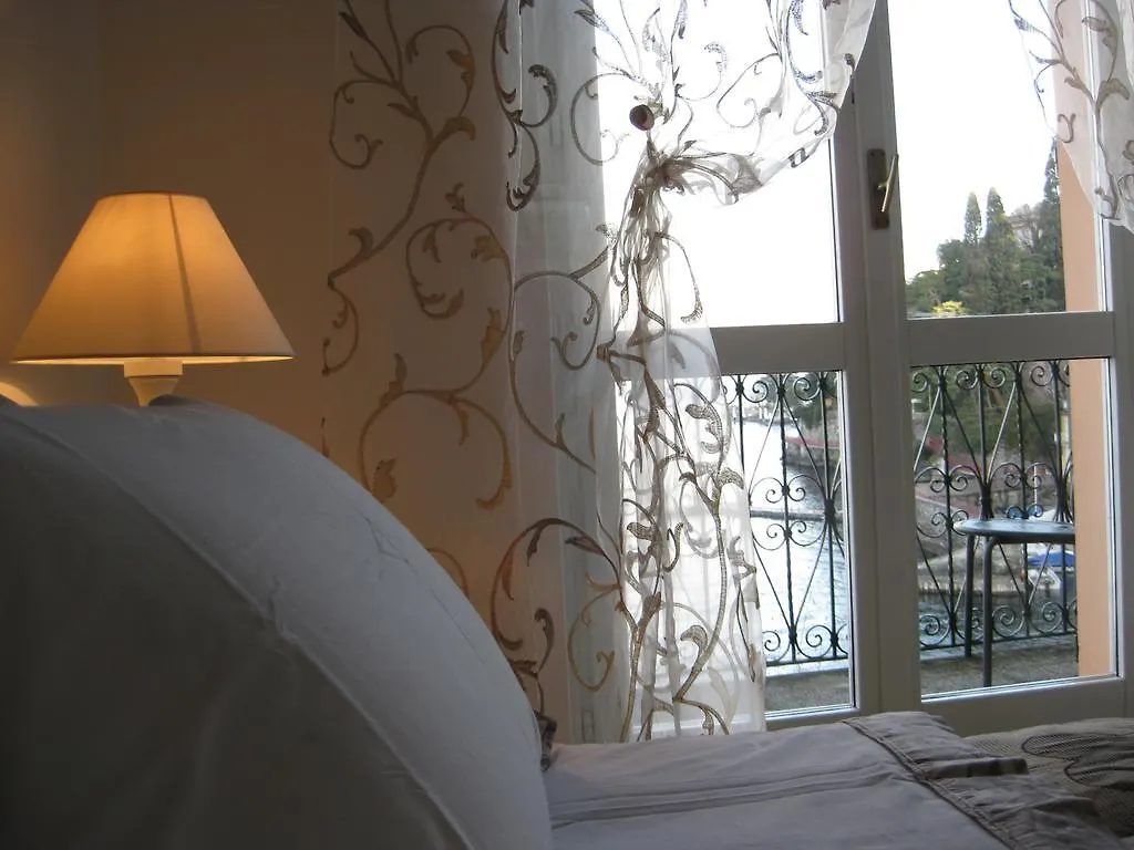 Divina Vita Apartments ヴァレンナ